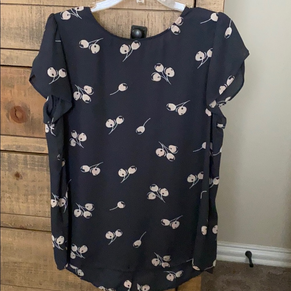 Women’s Short-sleeve Blouse